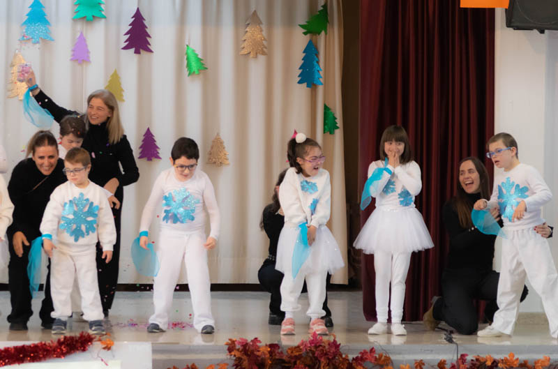 Fiesta de Navidad para familias del Colegio de la Fundacin Gil Gayarre